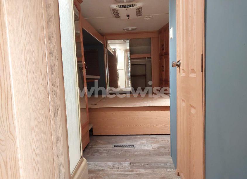 Photo 8 of 2005 Montana 3400rl (VIN 4YDF3402X5D512727)