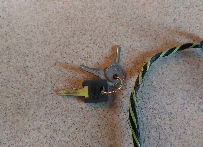 Photo 11 of 2005 Montana Travel TRLR (VIN 4YDF3402X5D512792)