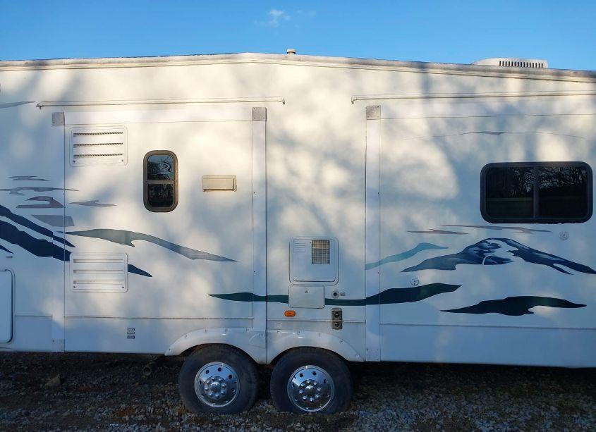 Photo 14 of 2005 Montana Travel TRLR (VIN 4YDF3402X5D512792)