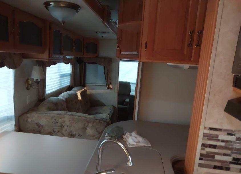 Photo 8 of 2005 Montana Travel TRLR (VIN 4YDF3402X5D512792)