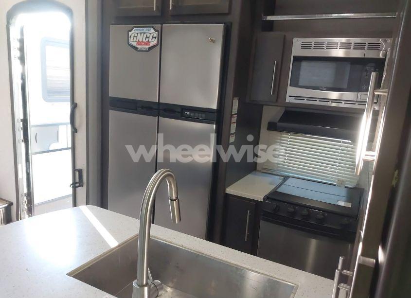 Photo 14 of 2019 Keystone Carbon N/A (VIN 4YDF3472XKR805418)