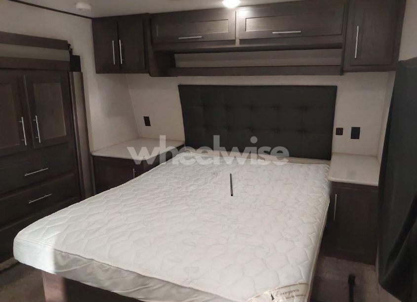 Photo 8 of 2019 Keystone Carbon N/A (VIN 4YDF3472XKR805418)