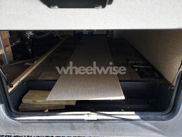 Photo 7 of 2016 KEYS TONE SPRINTER 353 FW (VIN 4YDF35328G1533226)