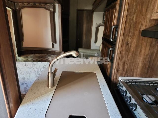 Photo 6 of 2017 KEYSTONE COUGAR - SLIDE-IN CAMPER N/A (VIN 4YDF35724H2503341)