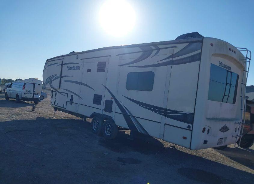 Photo 3 of 2014 Keystone Montana 3625RE (VIN 4YDF36220E4701072)