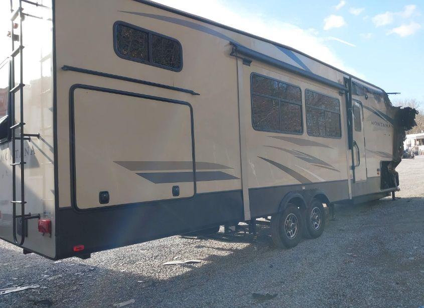 Photo 4 of 2020 Keystone Montana (VIN 4YDF36526LA740176)