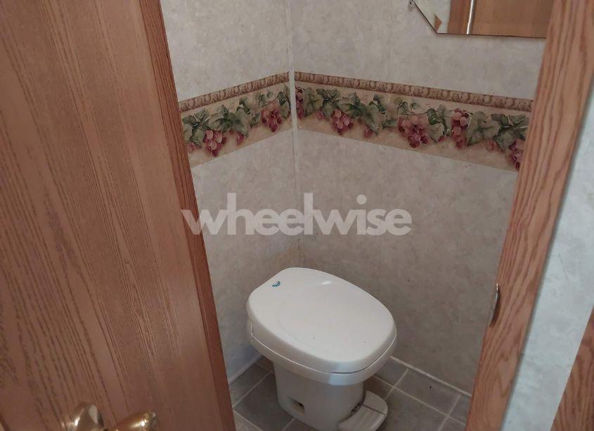 Photo 14 of 2004 Keystone Montana (VIN 4YDF367294D507566)