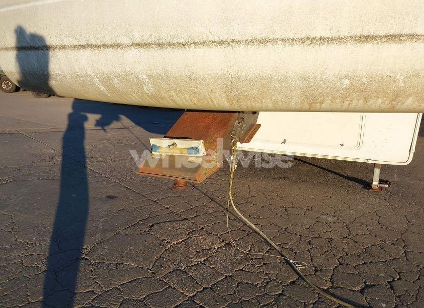 Photo 7 of 2004 Keystone Montana (VIN 4YDF367294D507566)