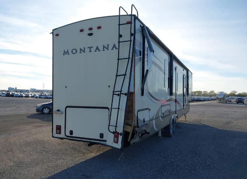Photo 4 of 2019 Keystone Montana 3761 FL (VIN 4YDF37627K4702747)