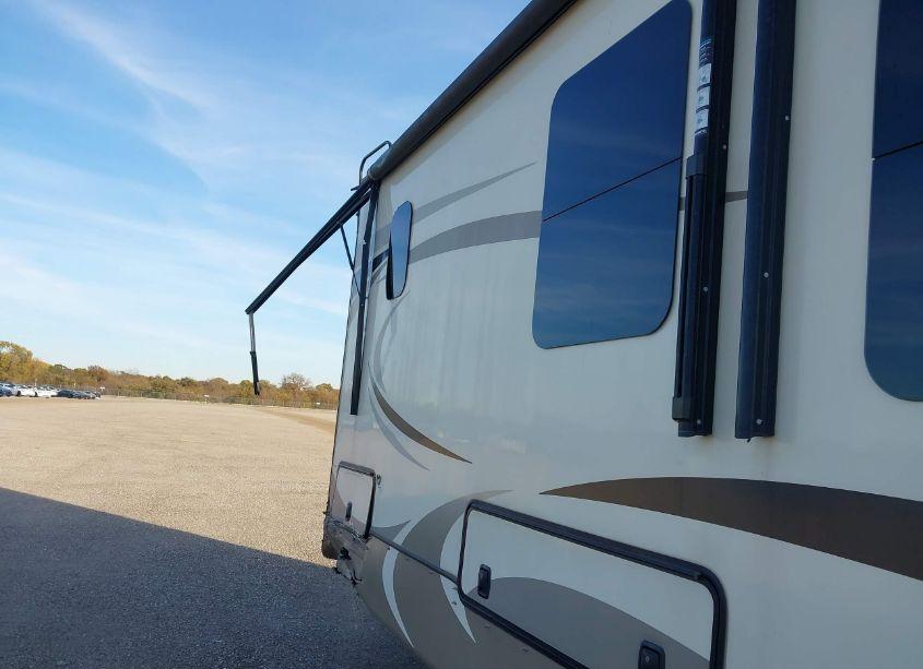 Photo 7 of 2019 Keystone Montana 3761 FL (VIN 4YDF37627K4702747)