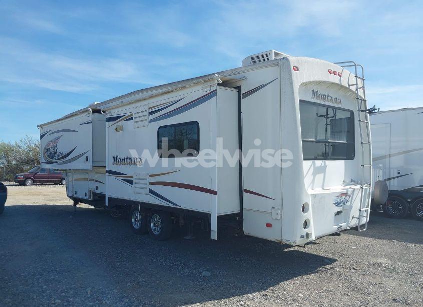 Photo 3 of 2012 Keystone Montana (VIN 4YDF38022C4701800)