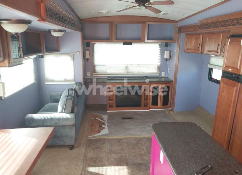 Photo 5 of 2012 Keystone Montana (VIN 4YDF38022C4701800)