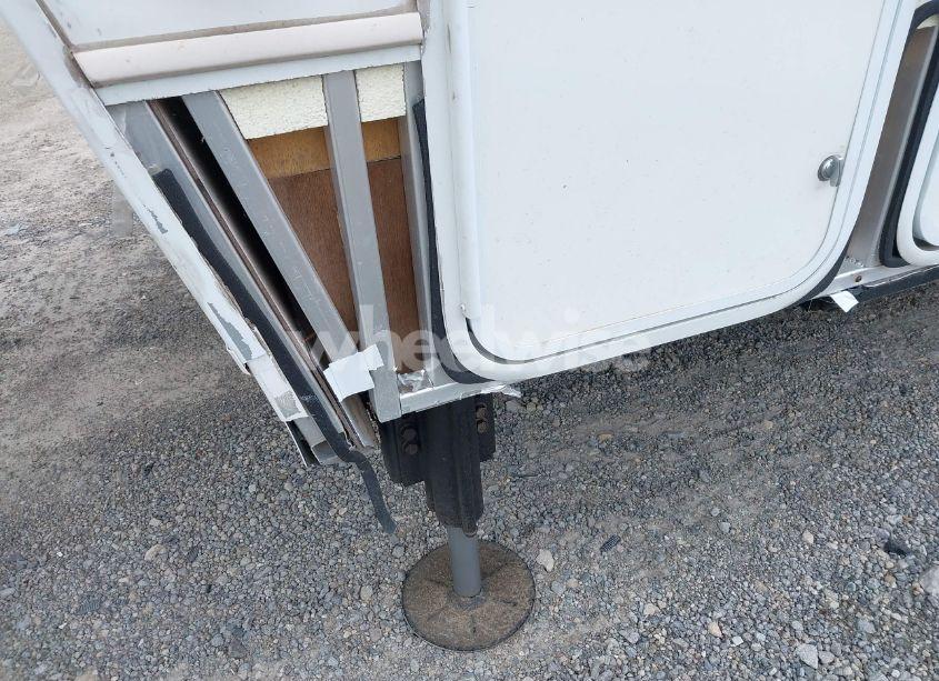 Photo 9 of 2012 Keystone Montana (VIN 4YDF38022C4701800)