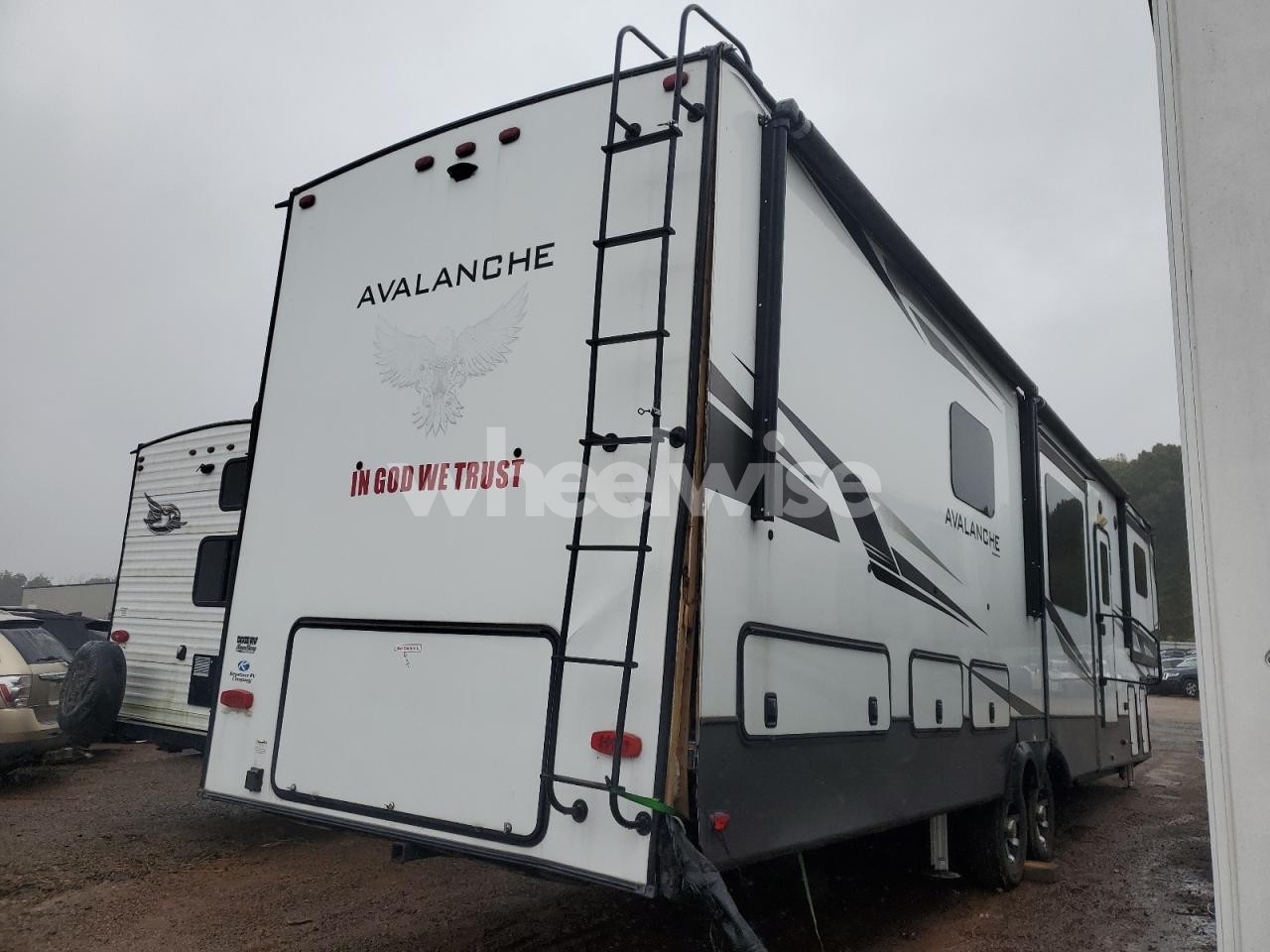 Photo 4 of 2020 KEYSTONE RV COUGAR FIF N/A (VIN 4YDF38323LE760764)