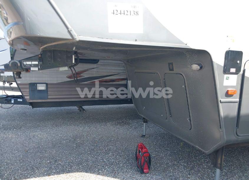 Photo 10 of 2018 Keystone Montana (VIN 4YDF39225J4703315)