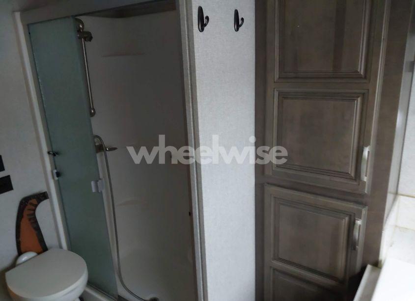 Photo 14 of 2018 Keystone Montana (VIN 4YDF39225J4703315)