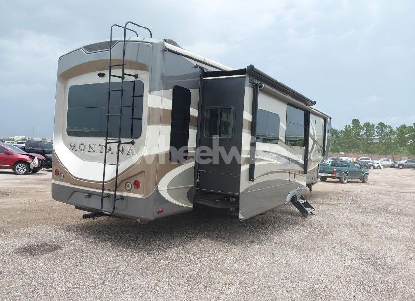 Photo 4 of 2018 Keystone Montana (VIN 4YDF39225J4703315)