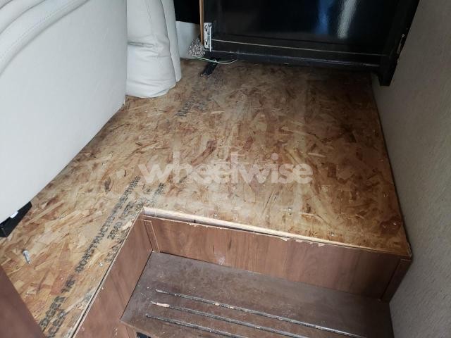 Photo 10 of 2020 'OTHER RV' TRAILER (VIN 4YDF39524L9340054)