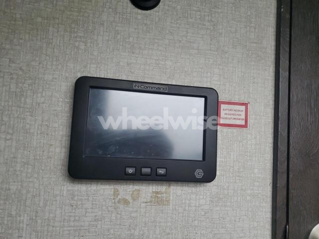 Photo 9 of 2019 DUTCHMAN RAPTOR (VIN 4YDF42335KR800465)