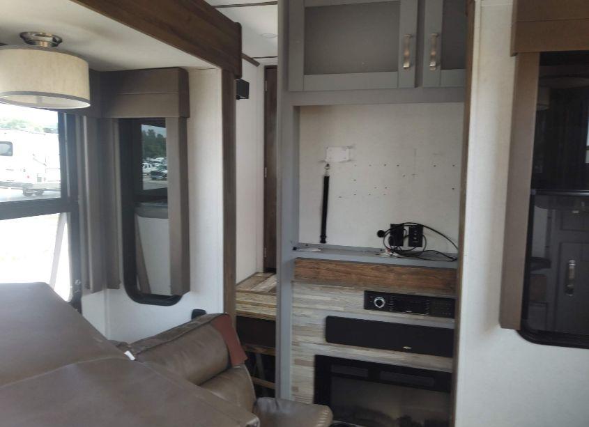 Photo 8 of 2020 Keystone Fuzion N/A (VIN 4YDF4293XLF810595)