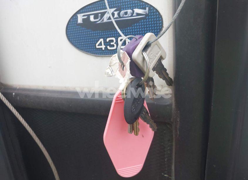 Photo 11 of 2021 Keystone Fuzion N/A (VIN 4YDF43032MF811163)