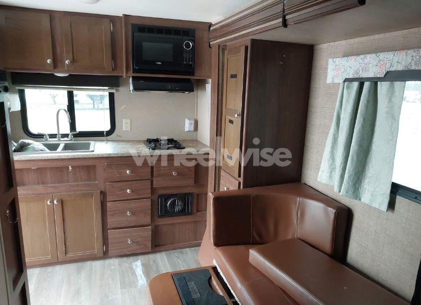 Photo 8 of 2017 Coleman Other N/A (VIN 4YDT16010HM937423)