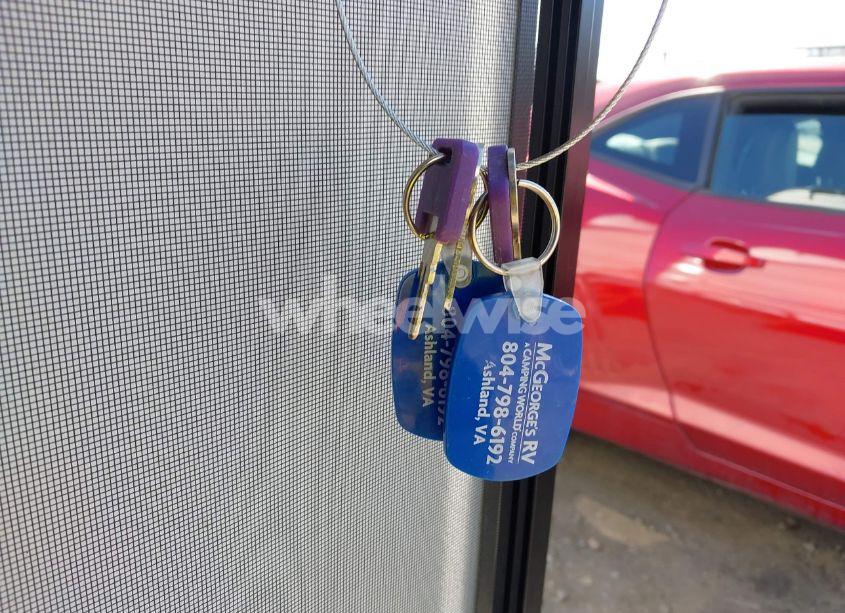 Photo 11 of 2019 Keystone Summerland (VIN 4YDT18013KW152854)