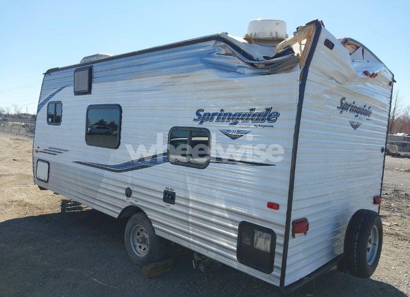 Photo 3 of 2019 Keystone Summerland (VIN 4YDT18013KW152854)