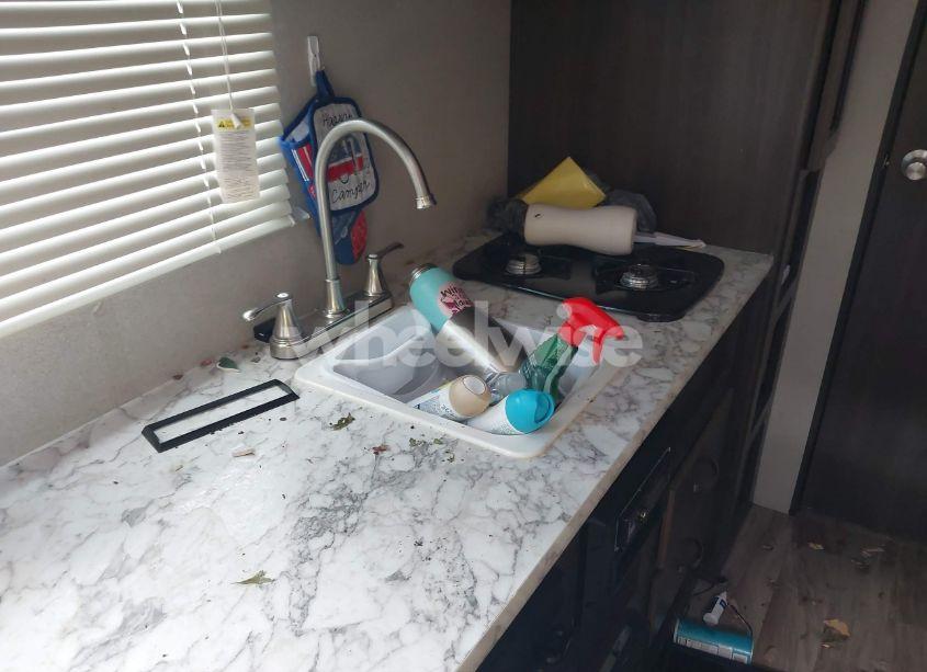 Photo 8 of 2019 Keystone Rv OTHER (VIN 4YDT18018KW150811)