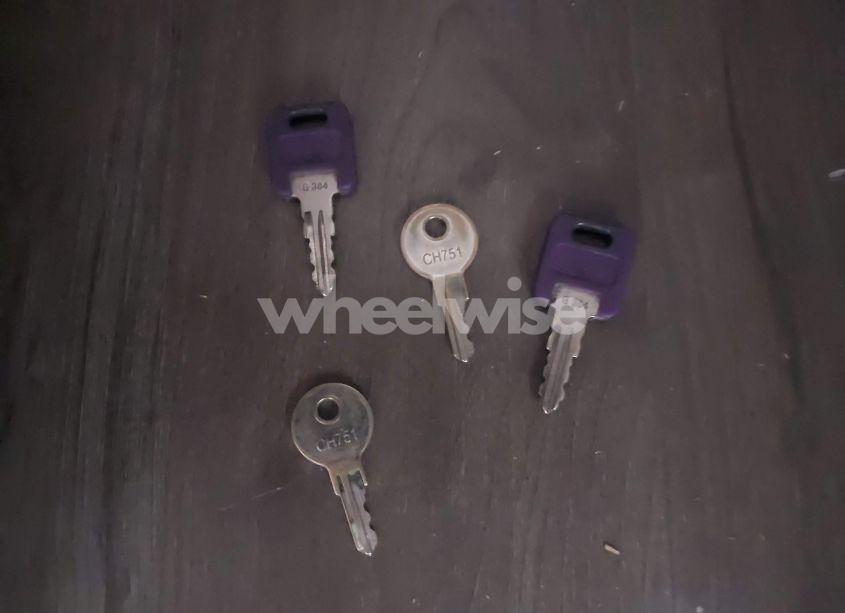 Photo 11 of 2019 Dutchmen Other (VIN 4YDT19021KY923718)