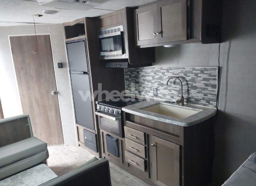 Photo 13 of 2019 Dutchmen Other (VIN 4YDT19021KY923718)