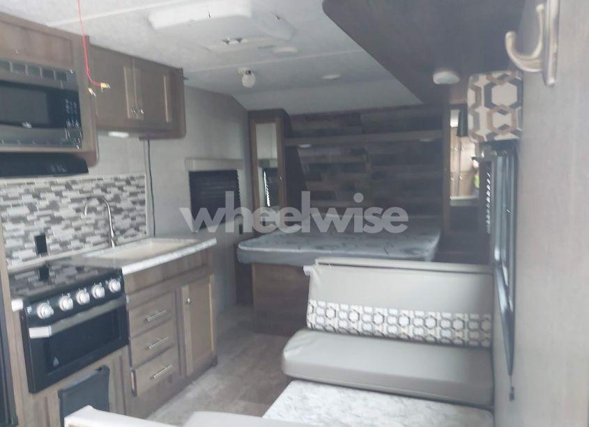 Photo 5 of 2019 Dutchmen Other (VIN 4YDT19021KY923718)