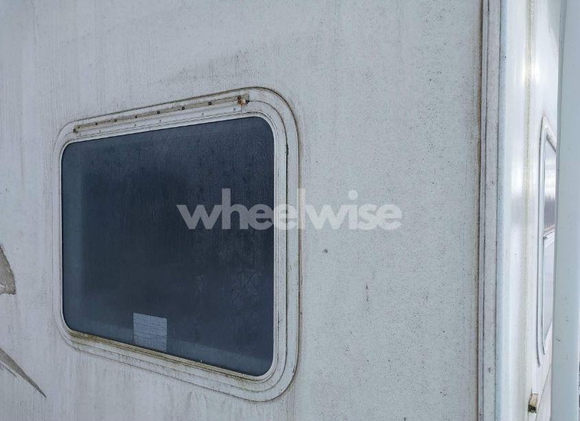 Photo 15 of 2005 Zeppelin Trailver COACH (VIN 4YDT191285L609080)