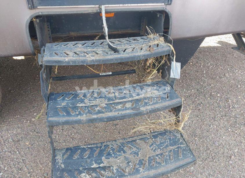 Photo 13 of 2016 Keystone Cougar (VIN 4YDT19R21GC502346)