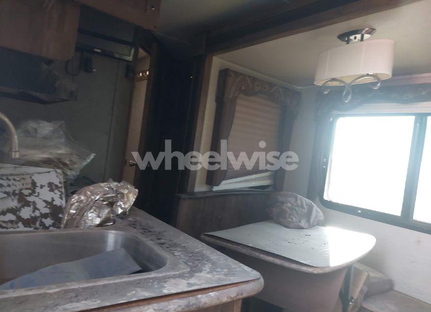 Photo 8 of 2016 Keystone Cougar (VIN 4YDT19R21GC502346)