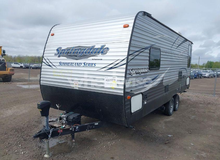 Photo 2 of 2018 Keystone Other (VIN 4YDT20220J3151858)