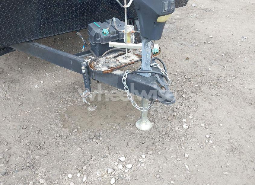 Photo 7 of 2018 Keystone Other (VIN 4YDT20220J3151858)