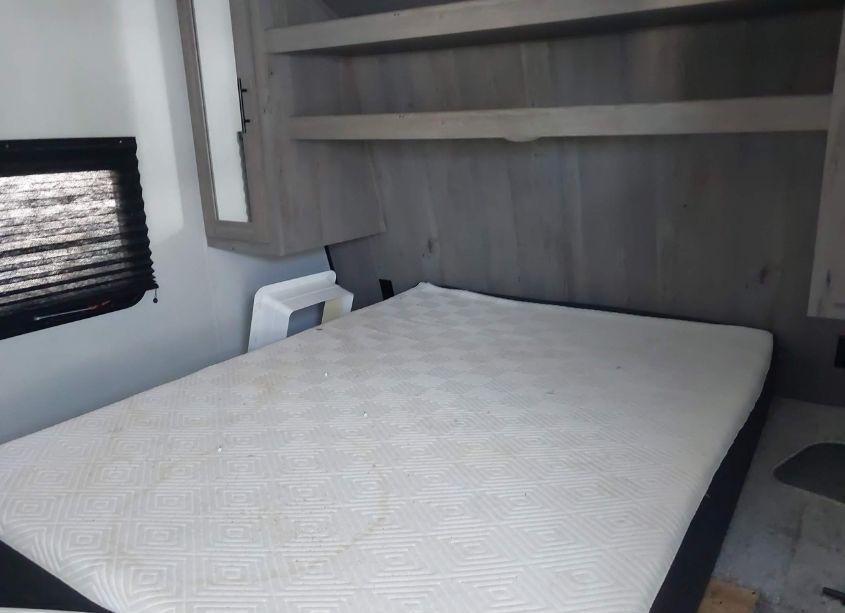 Photo 5 of 2021 Keystone Springdale 202RD21 (VIN 4YDT20225M3112347)