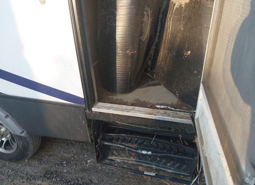 Photo 6 of 2019 Keys Passport T (VIN 4YDT24027KK413067)