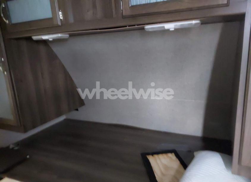 Photo 5 of 2018 Keystone Bullet N/A (VIN 4YDT24321JT437126)