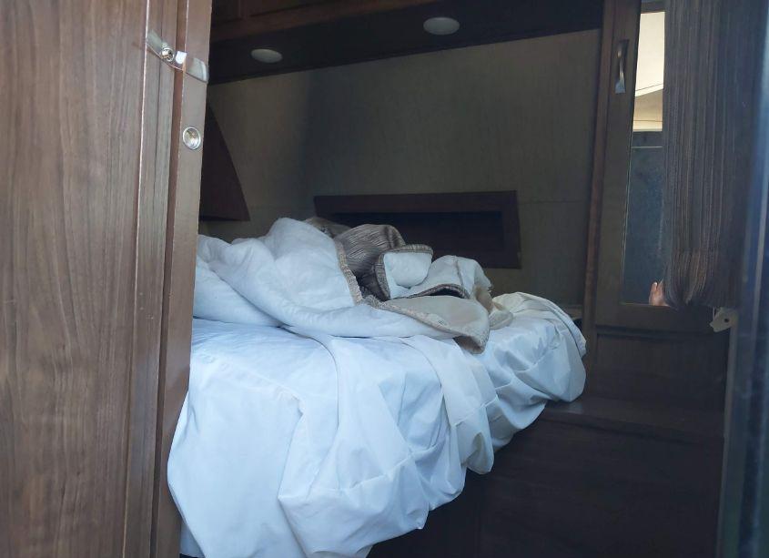 Photo 5 of 2018 Dutchmen Aerolite 272RBSS (VIN 4YDT27220JP910526)