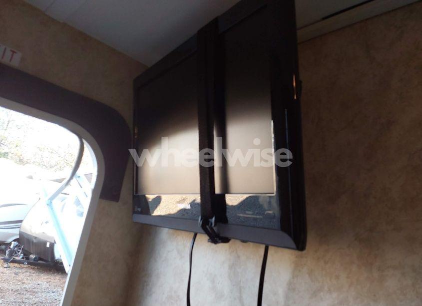 Photo 14 of 2010 Keystone Bullet 278RLS (VIN 4YDT27822AM420484)