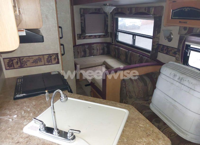 Photo 5 of 2010 Keystone Other (VIN 4YDT29424A3103698)