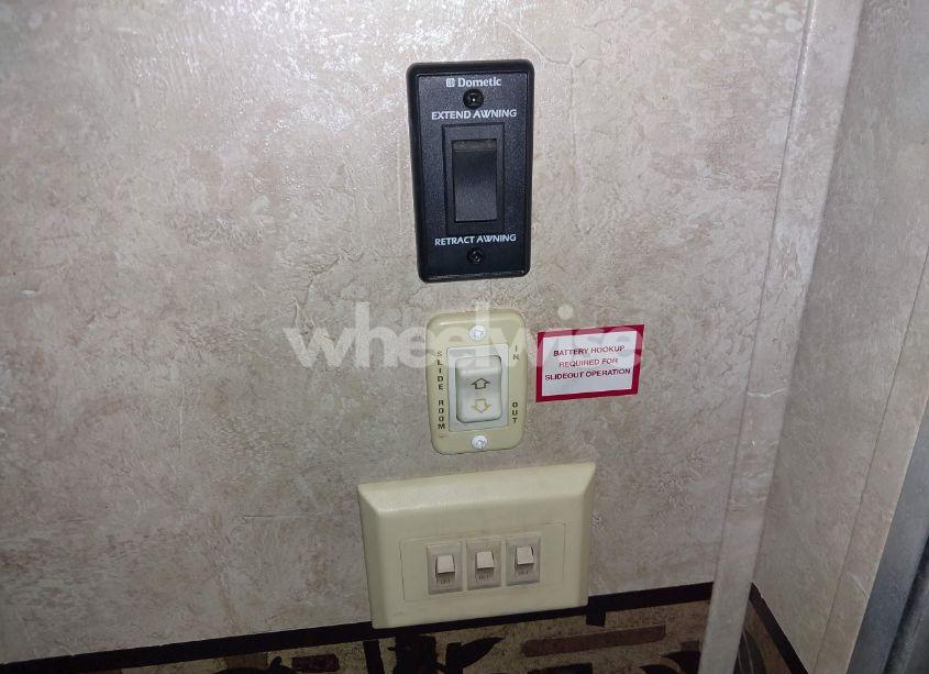 Photo 7 of 2010 Keystone Other (VIN 4YDT29424A3103698)