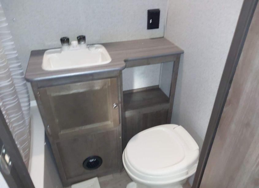 Photo 10 of 2018 Coleman Other N/A (VIN 4YDT29529JH937502)