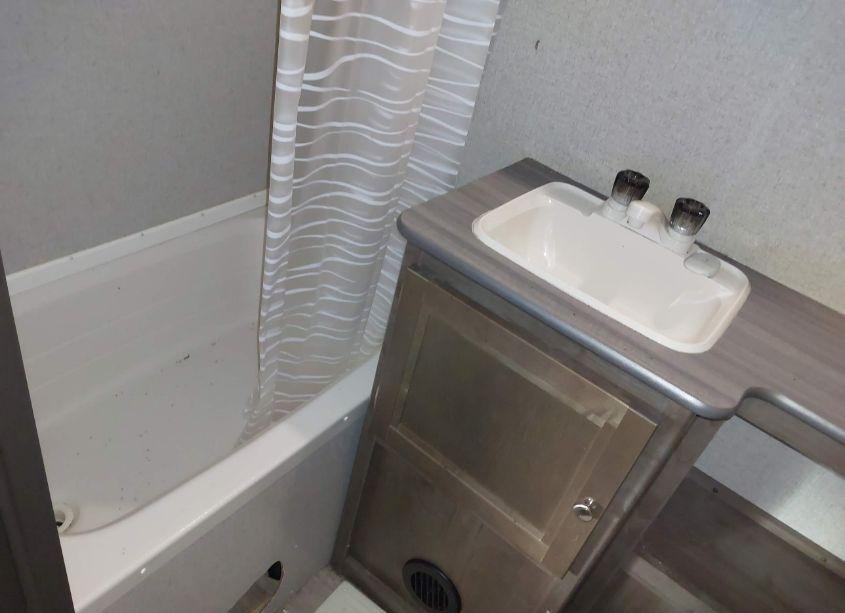 Photo 12 of 2018 Coleman Other N/A (VIN 4YDT29529JH937502)