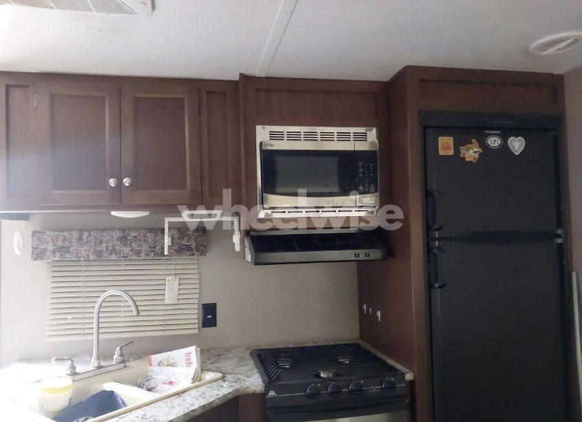 Photo 7 of 2017 Keystone Other (VIN 4YDT29B28H7209223)