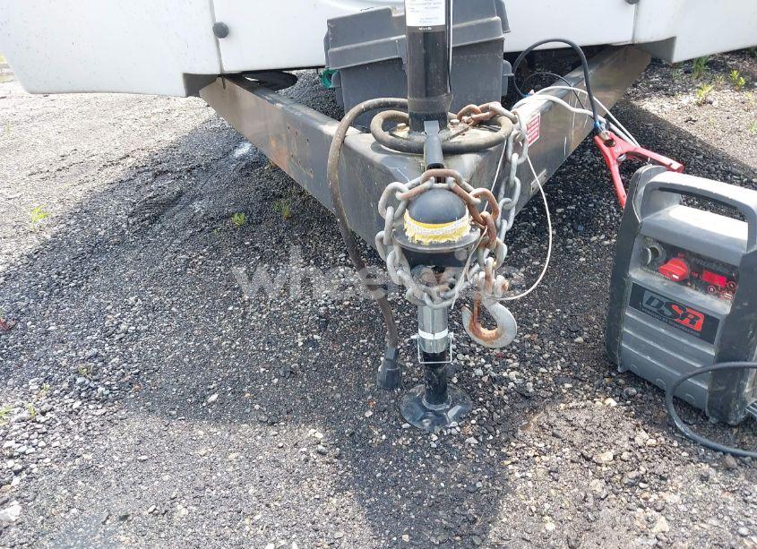 Photo 10 of 2013 Keystone Other (VIN 4YDT30328DV601163)