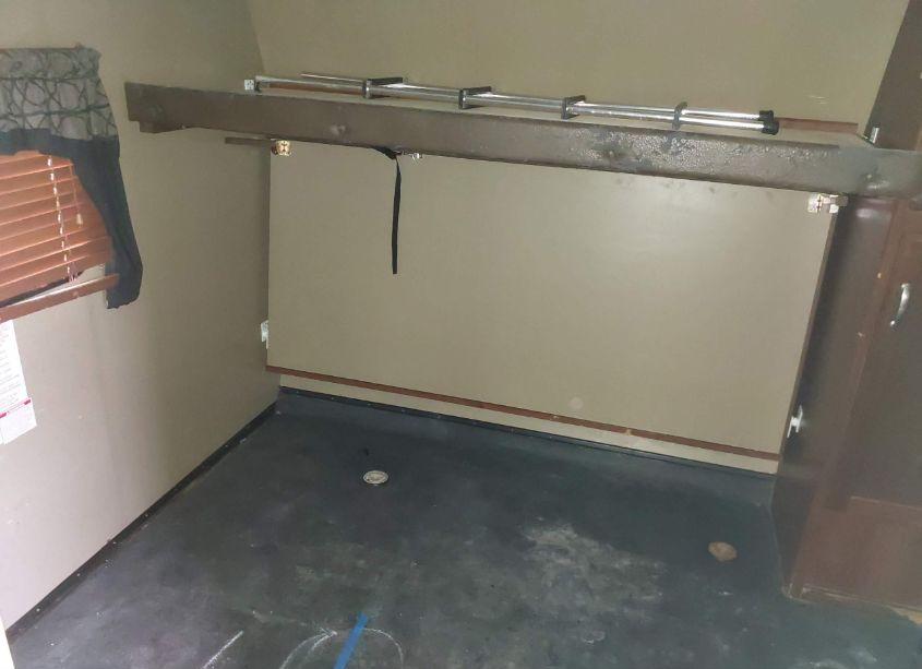 Photo 5 of 2015 Keystone Outback N/A (VIN 4YDT31028FB451134)