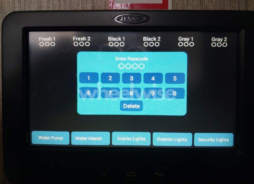 Photo 7 of 2017 Keystone Outback 324CG (VIN 4YDT32421HB452676)